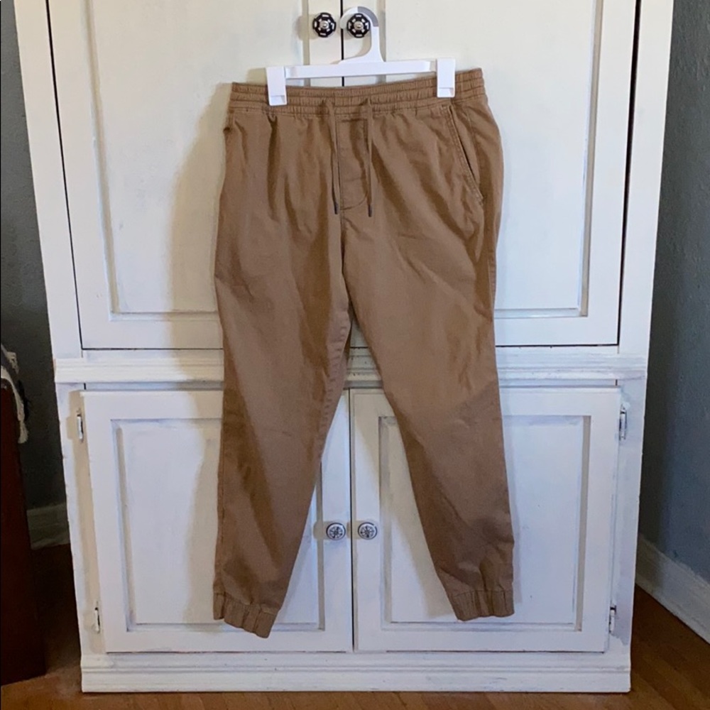 Men’s khaki Hollister Pants Size Medium